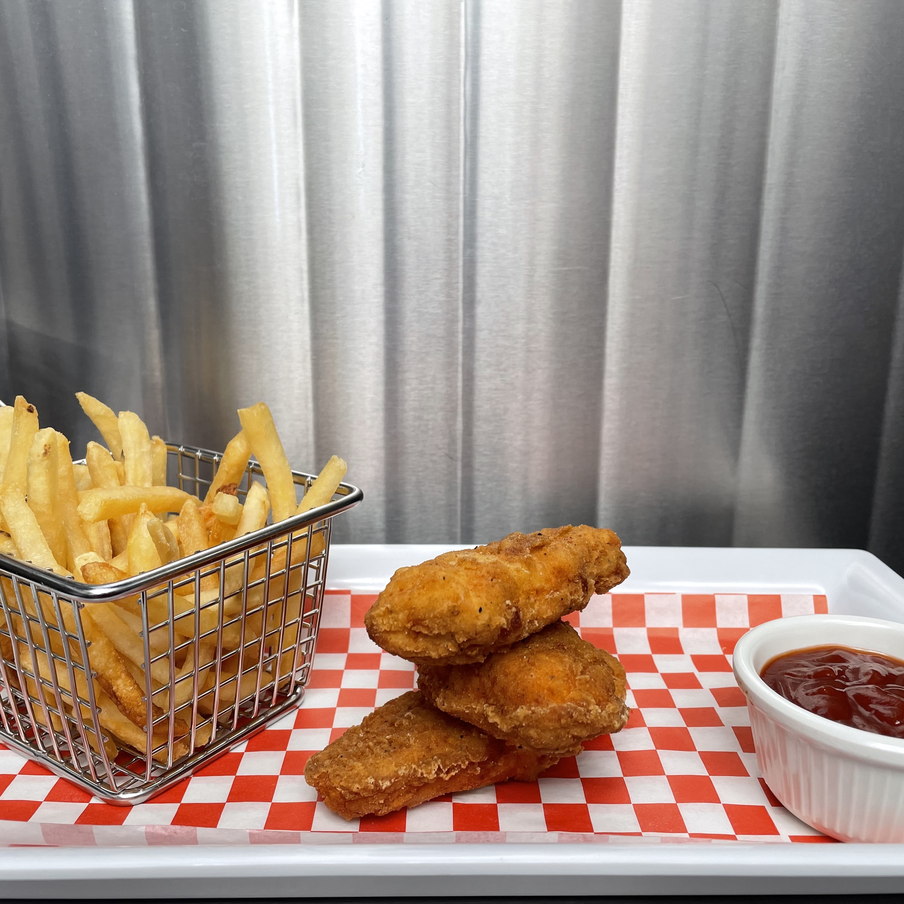 CHICKEN TENDERS & FRIES