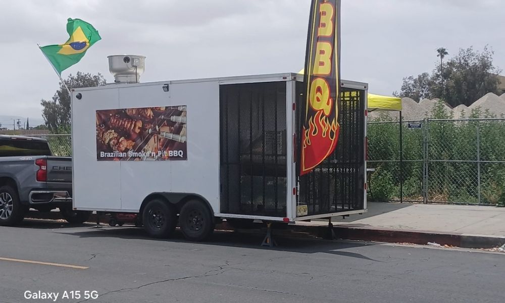 Brazilian smoke'n pit Bbq