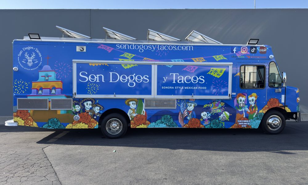 Son Dogos Y Tacos