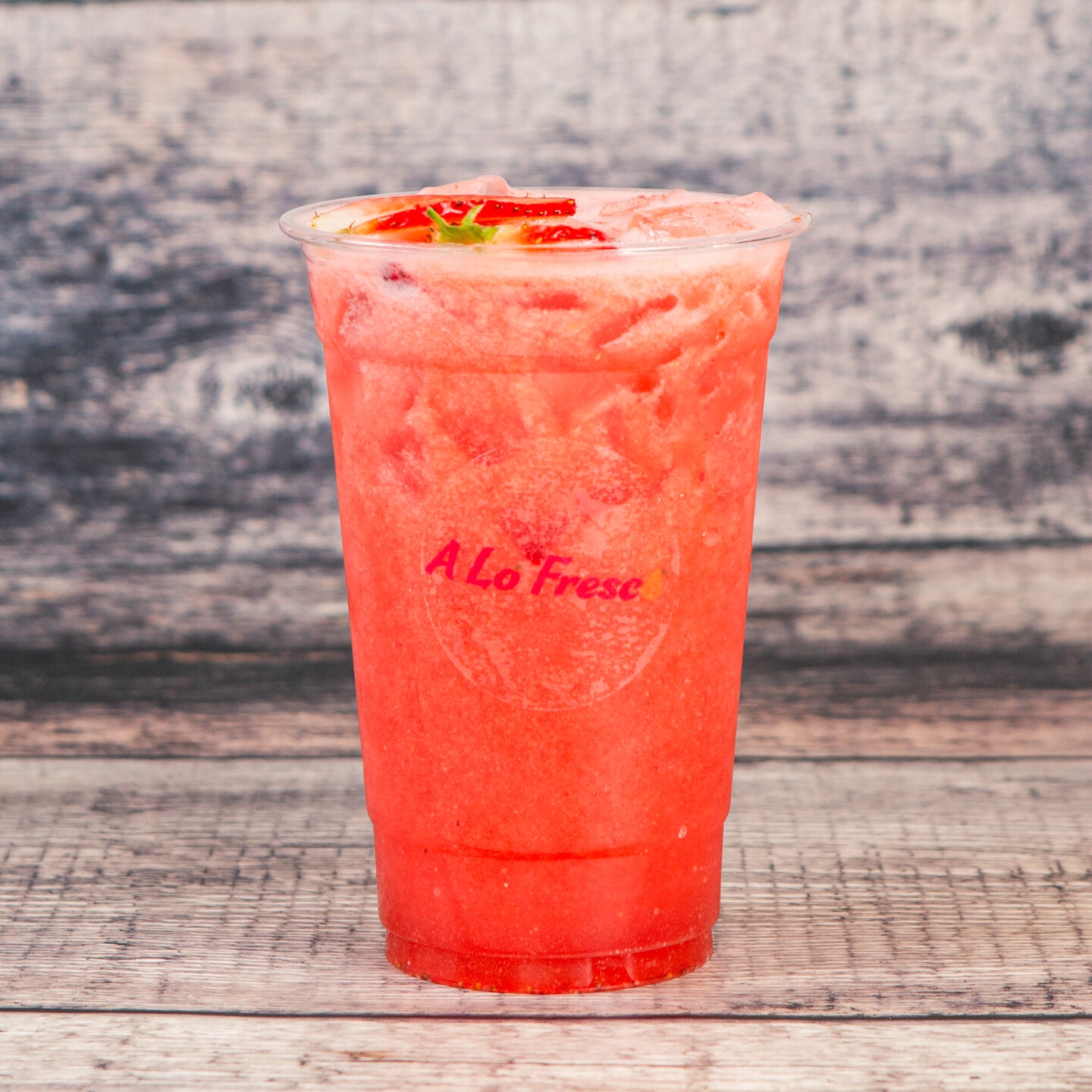 Strawberry sea moss lemonade